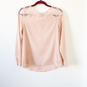 Paraphrase Long Sleeve Blush Blouse
